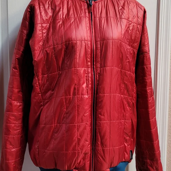 Get it before Winter! Cotopaxi Kusa reversable bomber insulated red and blue. - Picture 2 of 8